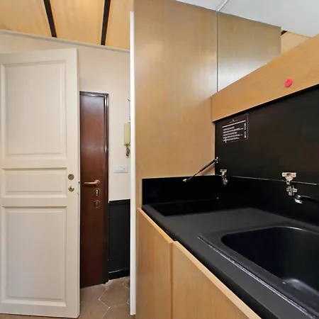 Michelangelo Charmsuite Roma