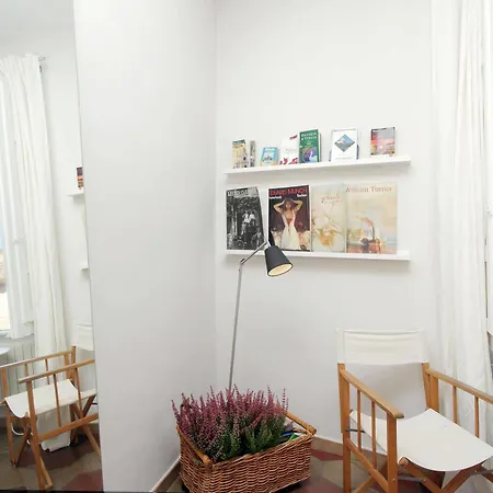 Michelangelo Charmsuite