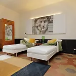 Michelangelo Charmsuite * Ρώμη
