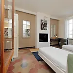 Michelangelo Charmsuite