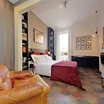 Michelangelo Charmsuite