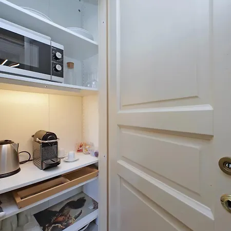 Michelangelo Charmsuite Apartment Rome