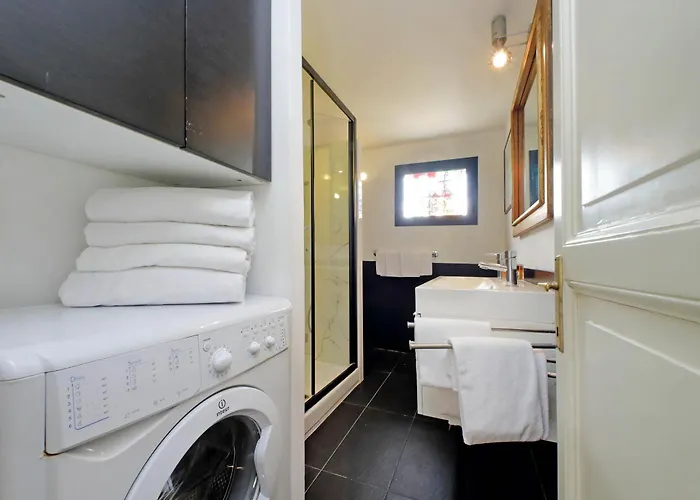 Michelangelo Charmsuite * Rome