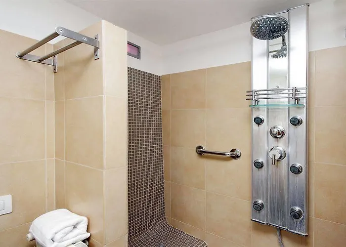 Michelangelo Charmsuite *